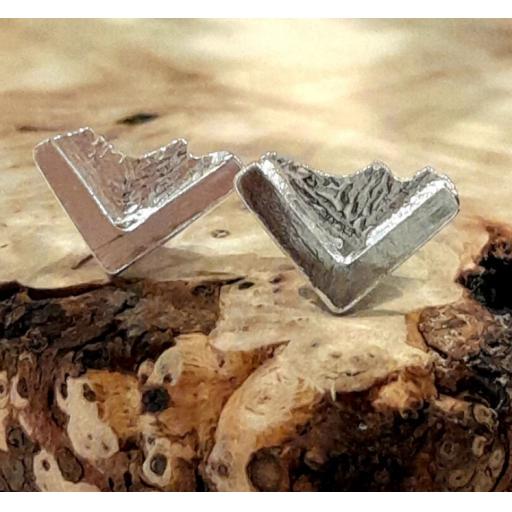 BLENCATHRA V SHAPED STUD EARRINGS IN STERLING SILVER